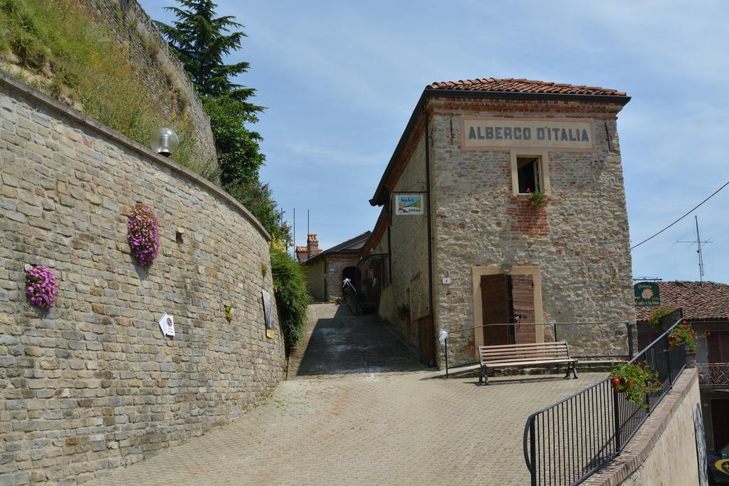 Dimora Storico Romantica Il Sole E La Luna Hostal Cerretto Langhe Exterior foto