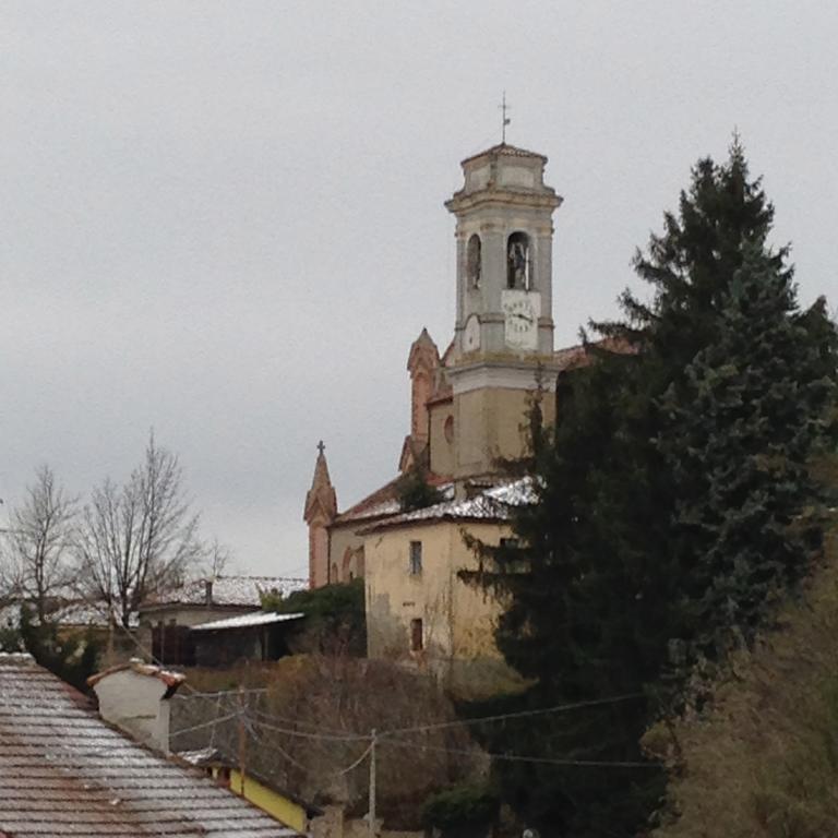 Dimora Storico Romantica Il Sole E La Luna Hostal Cerretto Langhe Exterior foto