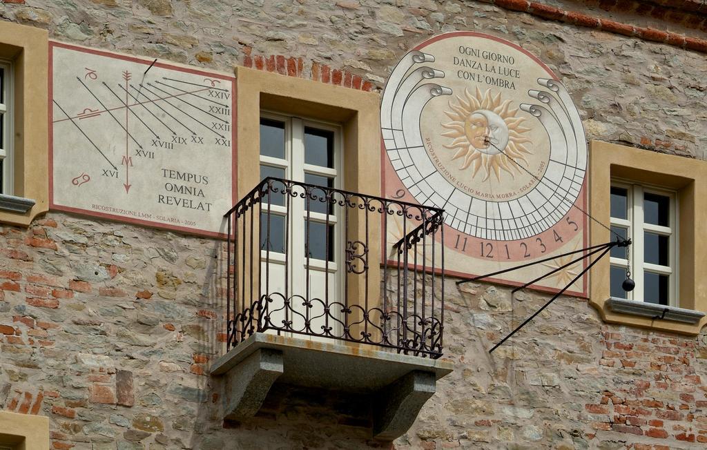 Dimora Storico Romantica Il Sole E La Luna Hostal Cerretto Langhe Exterior foto