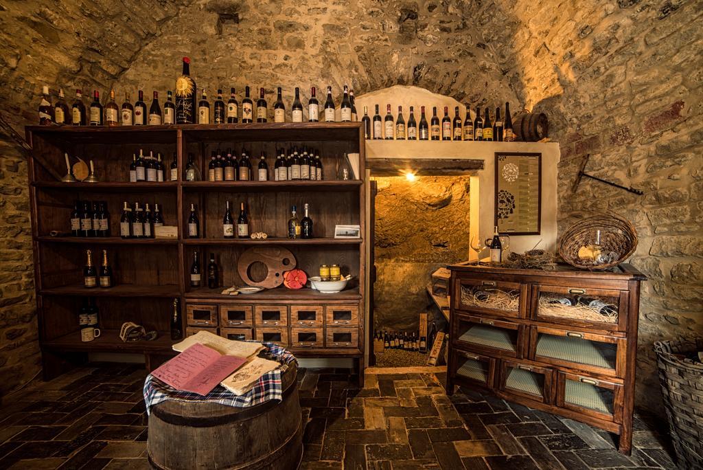 Dimora Storico Romantica Il Sole E La Luna Hostal Cerretto Langhe Exterior foto